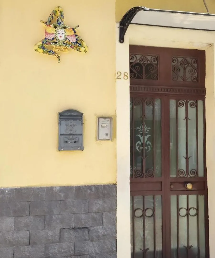 Apartmán Trinacria CTA 0*, Katánie